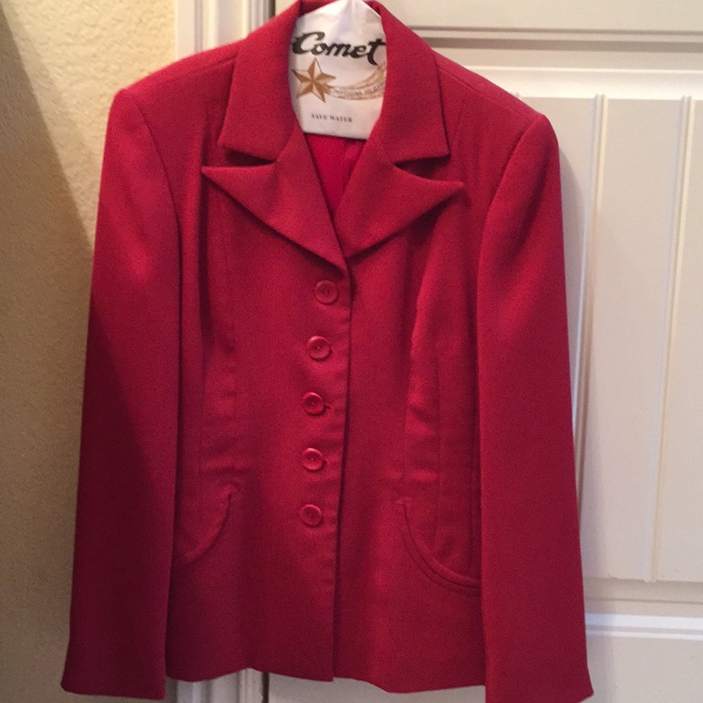 Red polyester 2 piece suit
